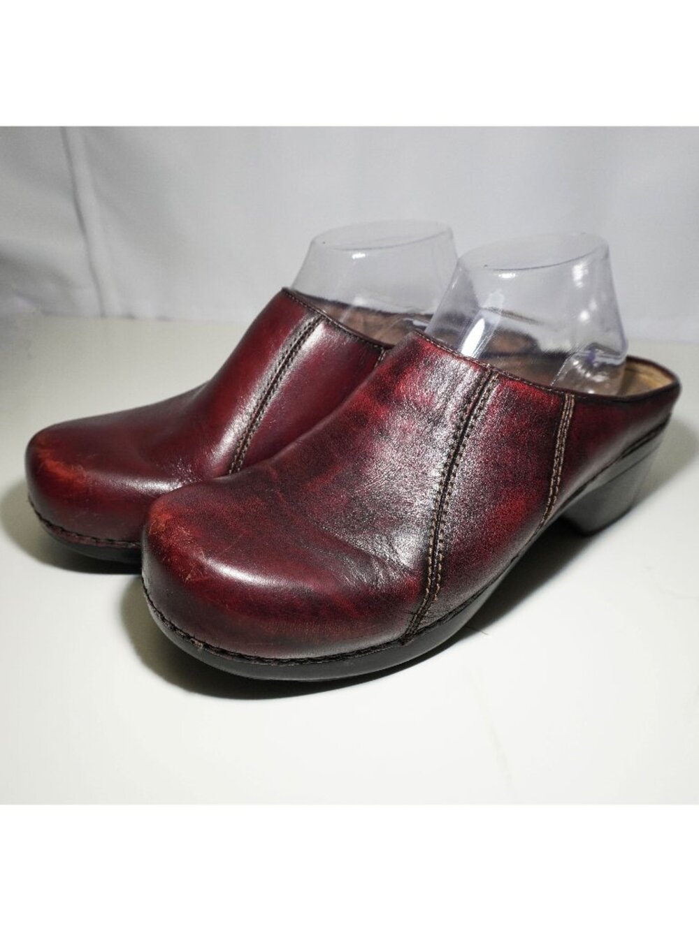 Dansko Womens EU 42 / US 11 Red Burgundy Leather Work Clogs Nurse Comfort Shoes